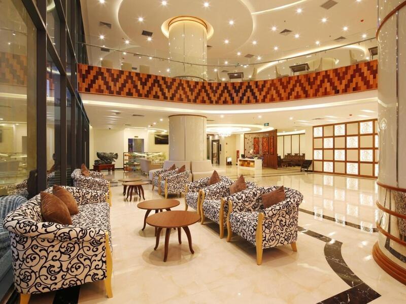 Bavico International Hotel На Транг Екстериор снимка