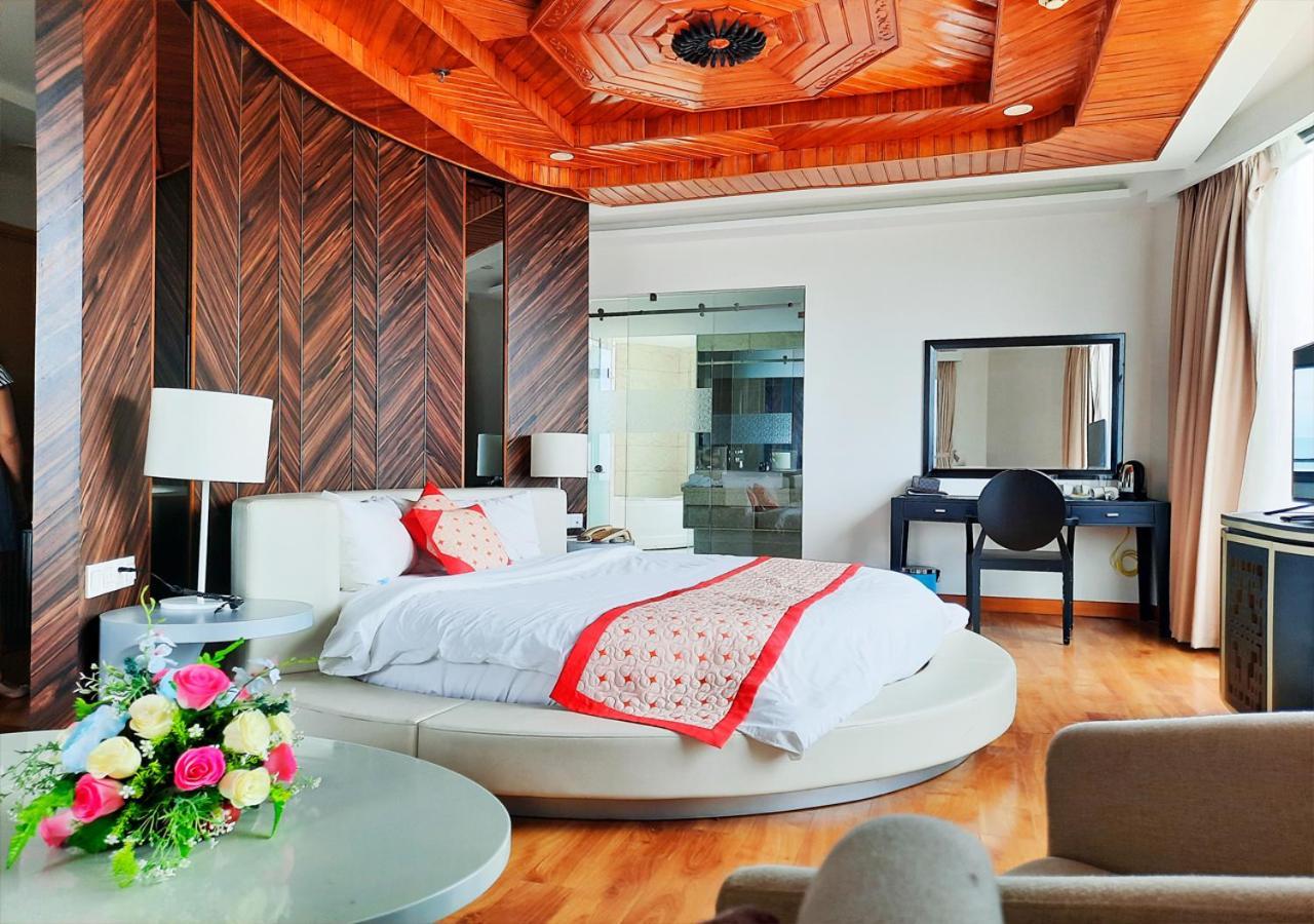 Bavico International Hotel На Транг Екстериор снимка