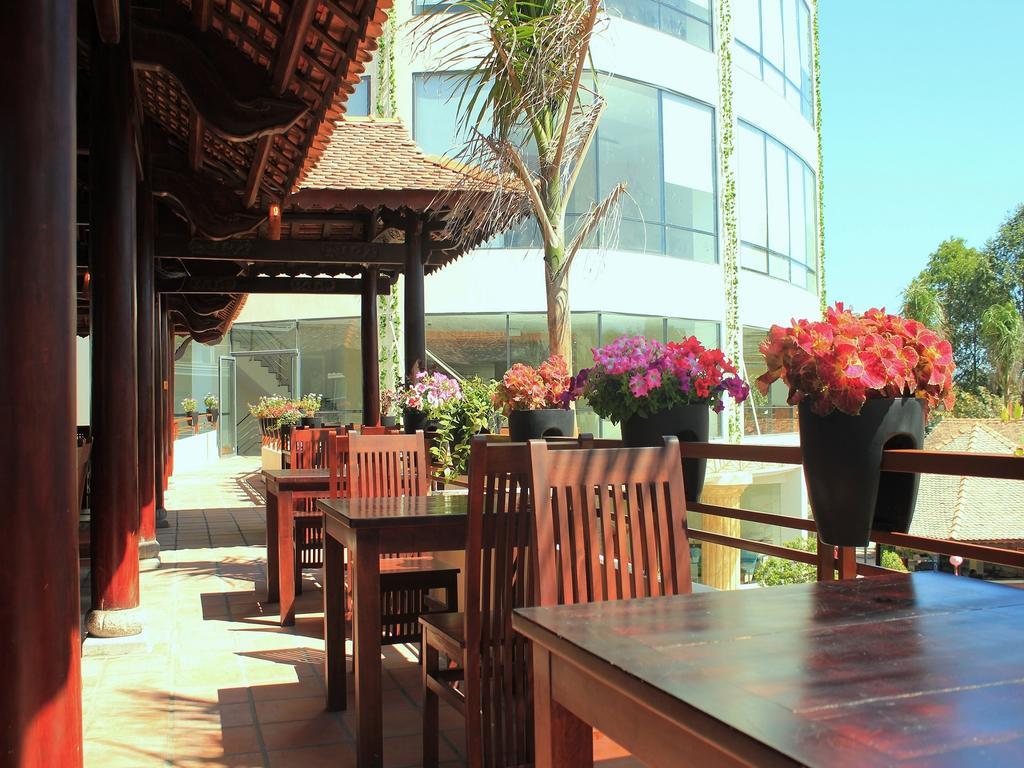 Bavico International Hotel На Транг Екстериор снимка