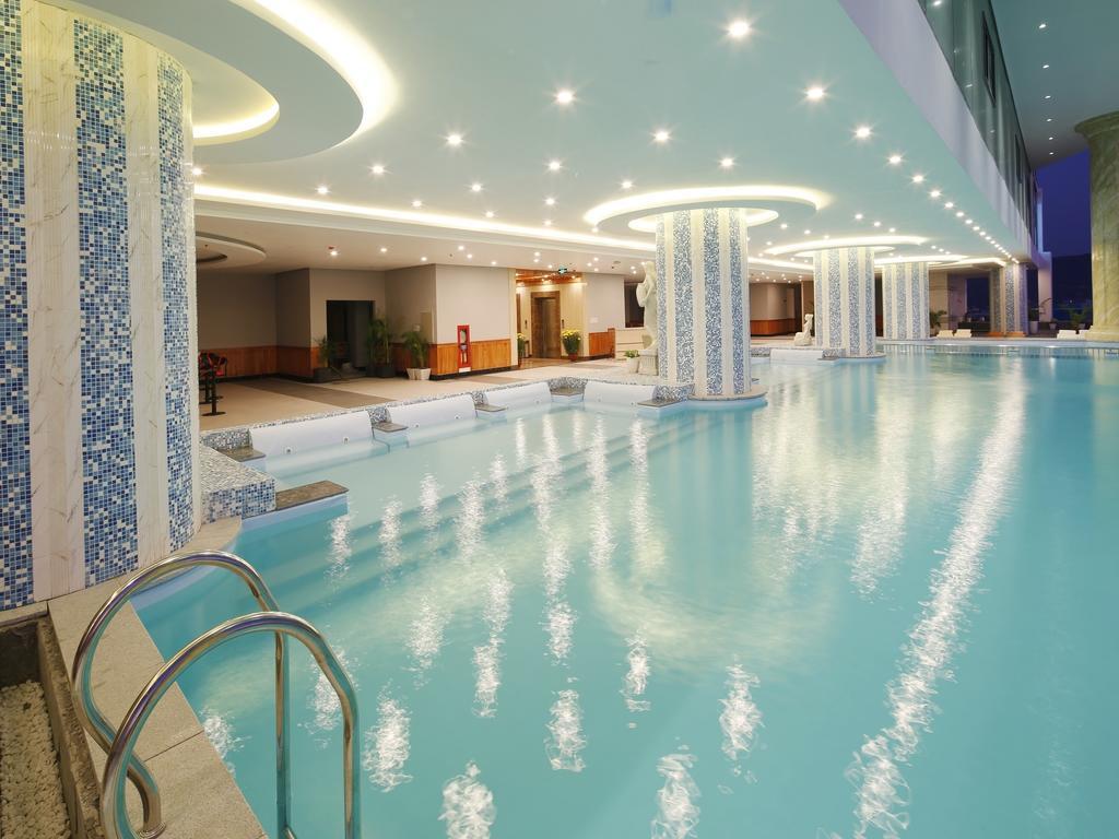 Bavico International Hotel На Транг Екстериор снимка