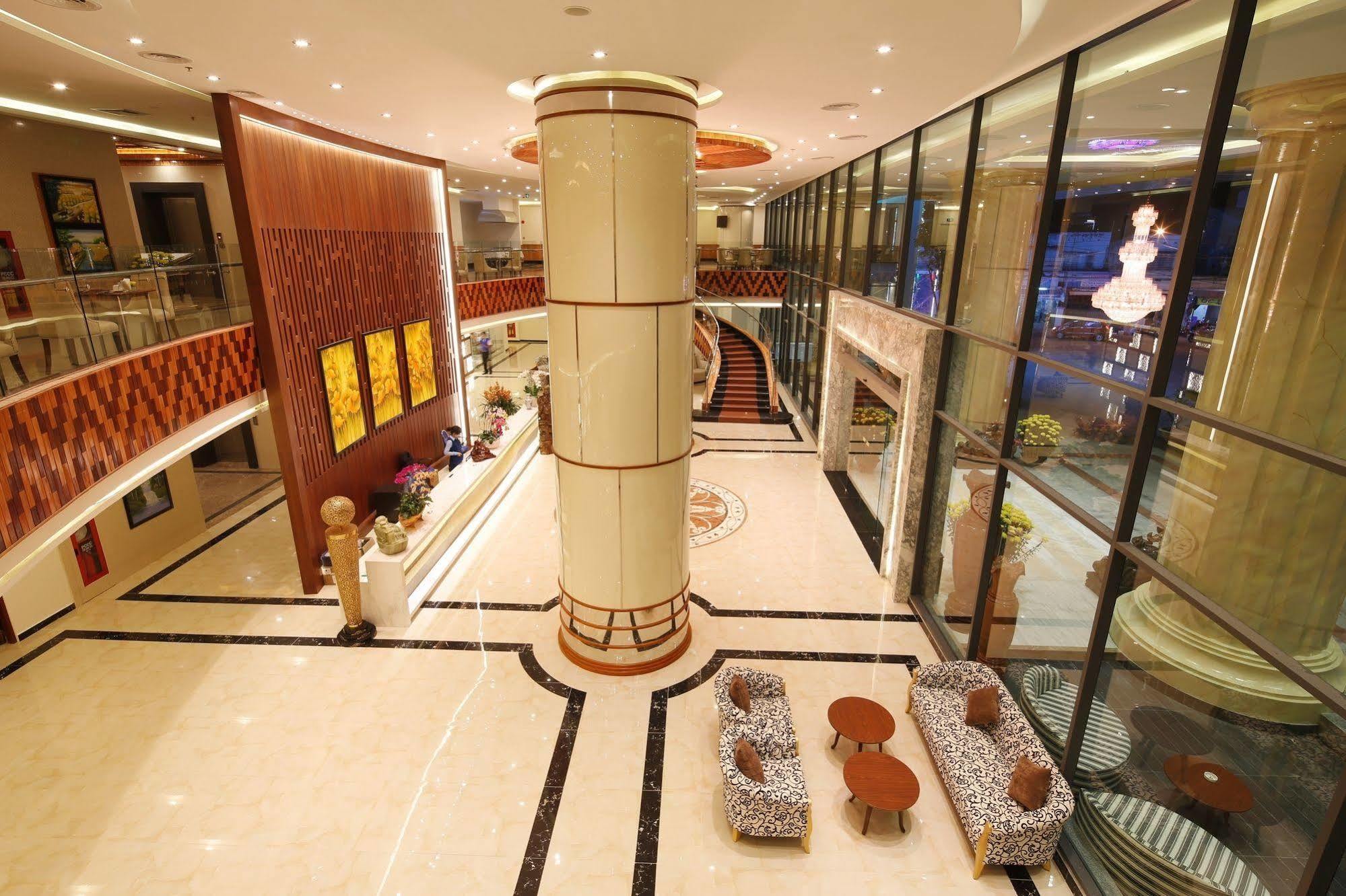 Bavico International Hotel На Транг Екстериор снимка